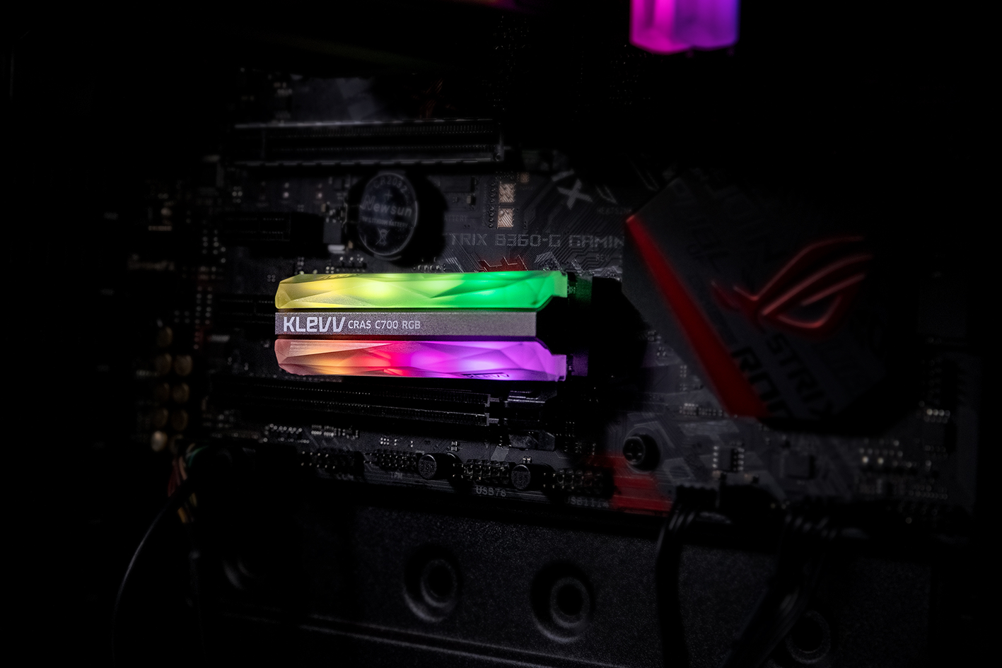 KLEVV Cras C700 RGB