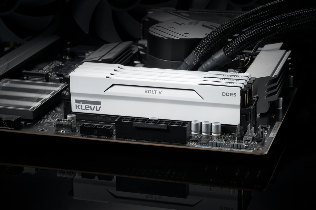 16GB x 2 (32GB) 6000Mhz CL30 KLEVV Bolt V