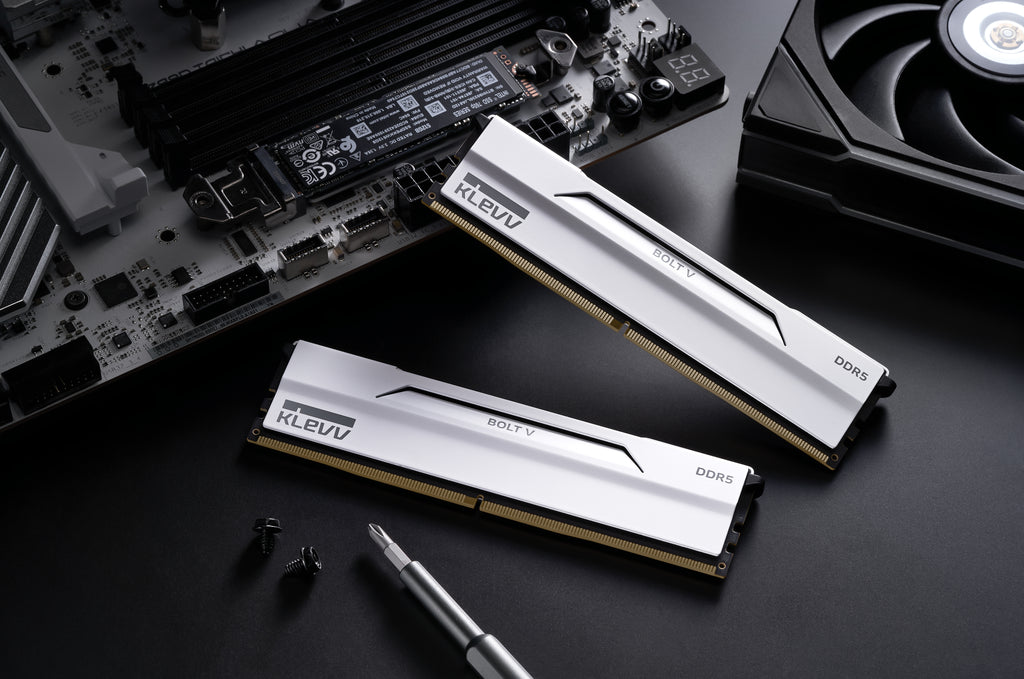 16GB x 2 (32GB) 6000Mhz CL30 KLEVV Bolt V