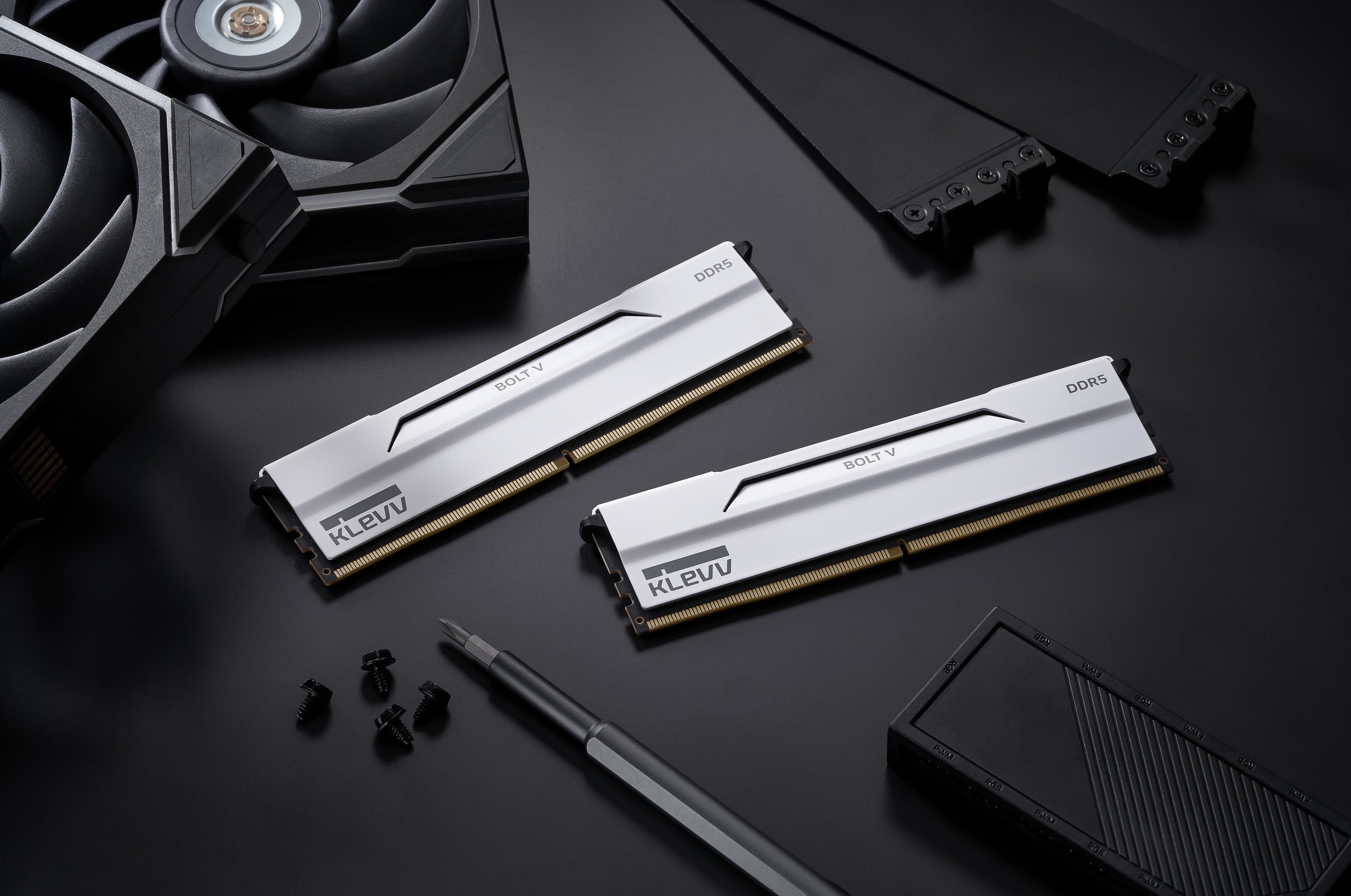 16GB x 2 (32GB) 6000Mhz CL30 KLEVV Bolt V