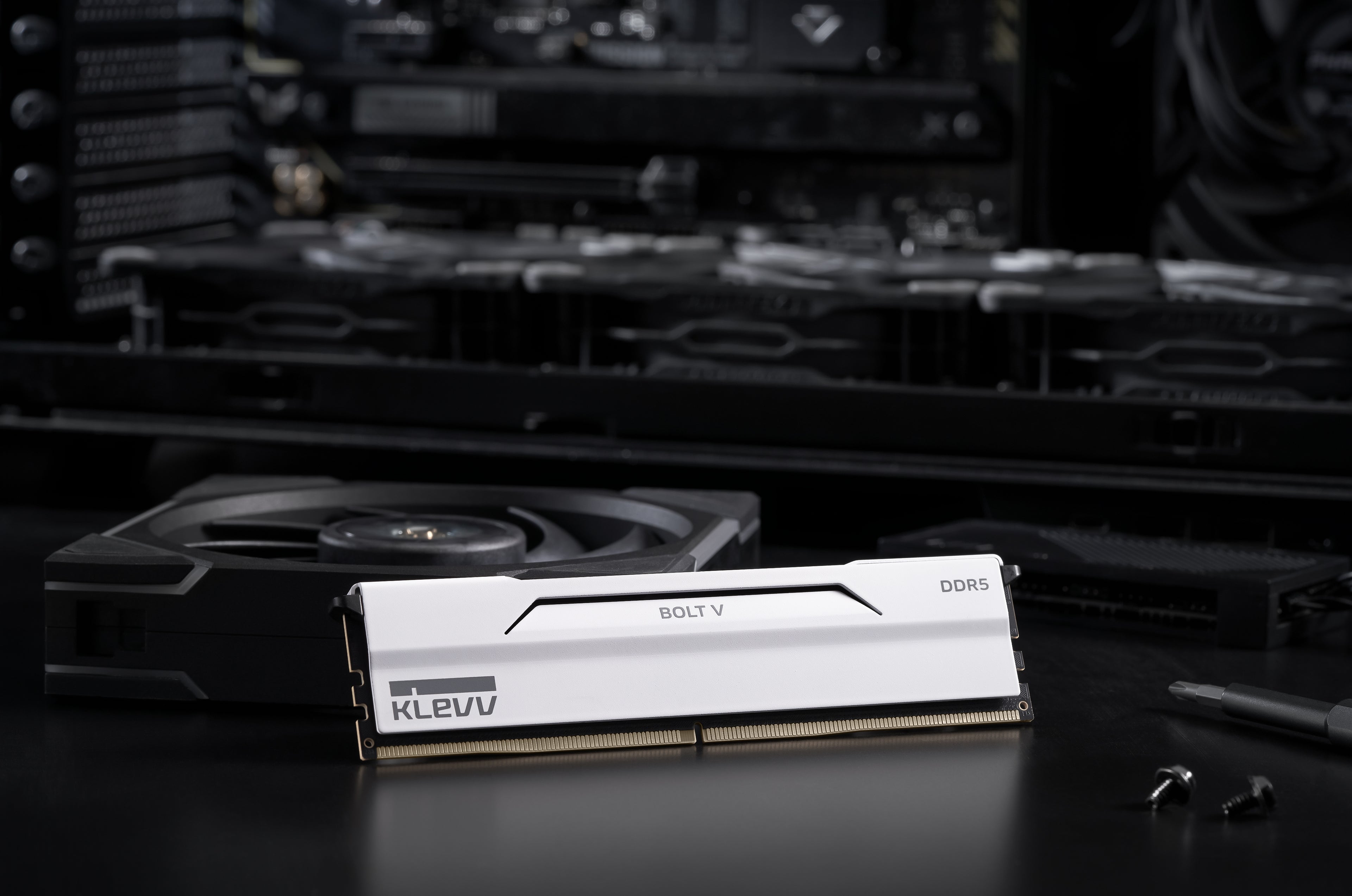 16GB x 2 (32GB) 6000Mhz CL30 KLEVV Bolt V