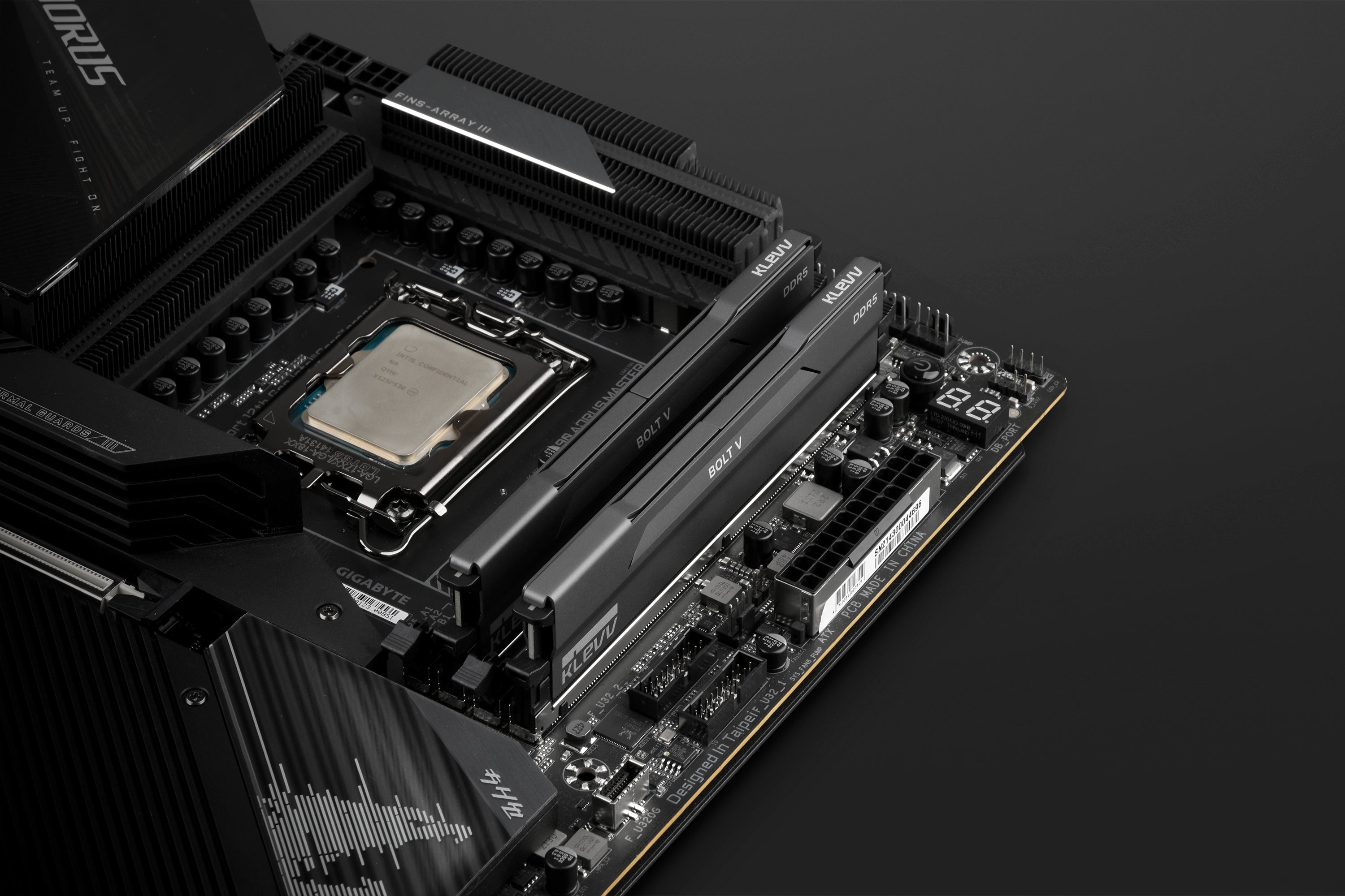 16GB x 2 (32GB) 6000Mhz CL30 KLEVV Bolt V